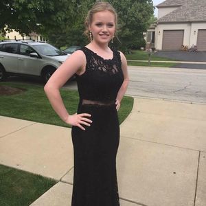 Meet your Posher, Carey